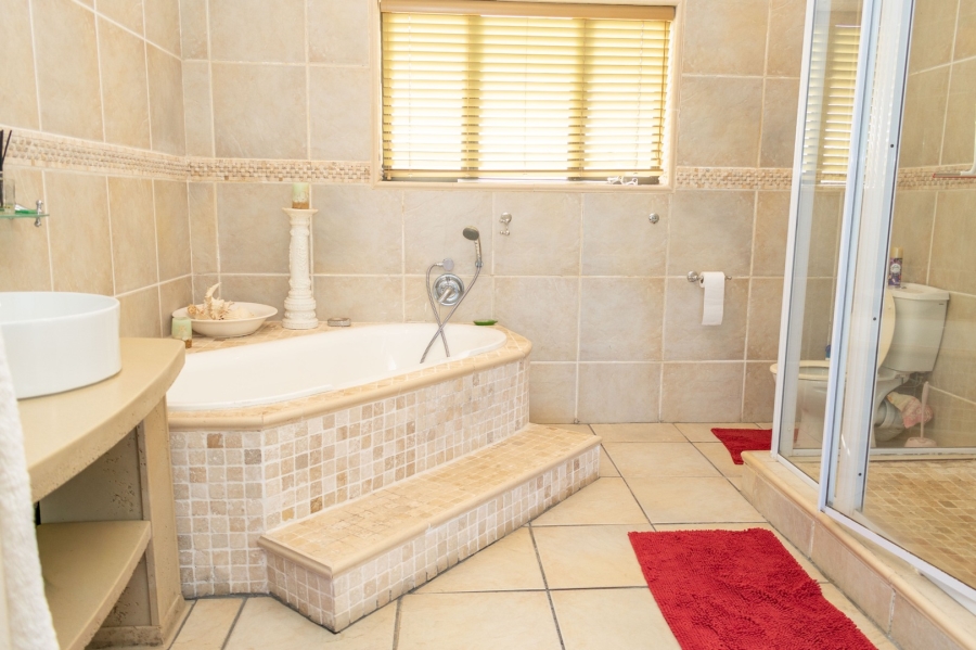 7 Bedroom Property for Sale in Ferreira Town Eastern Cape